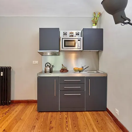 Cozy Escape - Stylish & Renovated טורינו